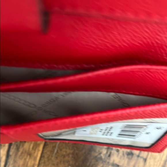 Michael Kors Red Crossbody Wallet Bag Gold Tone Michael Kors Chain jet set - Picture 5 of 16